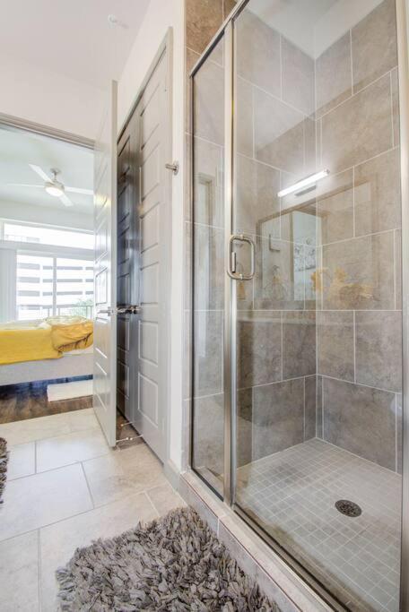 Best 5* Luxury Living Downtown Kingbed Suite Houston Esterno foto